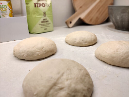 God pizzadeg med 2 timmars jäsning